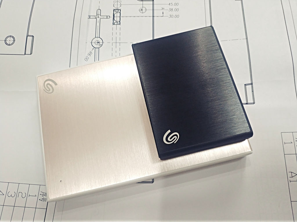 希捷铭系列1t移动硬盘测评,希捷移动固态硬盘铭系列