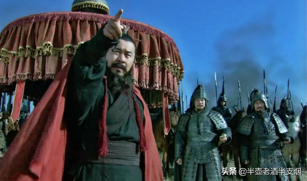 谥号好食邑多：同为吕布八健将，臧霸降曹后地位为啥比张辽高？