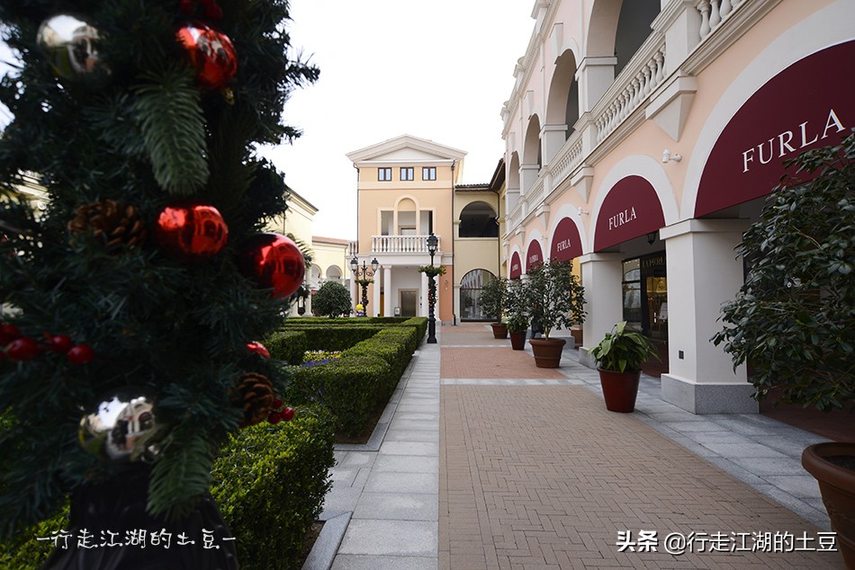 上海佛罗伦萨小镇有哪些奢侈品牌,佛罗伦萨小镇名品奥特莱斯品牌