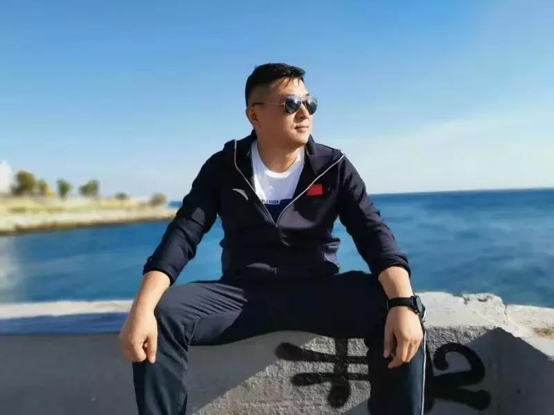 他就是中国知名搏击裁判牛槽旺