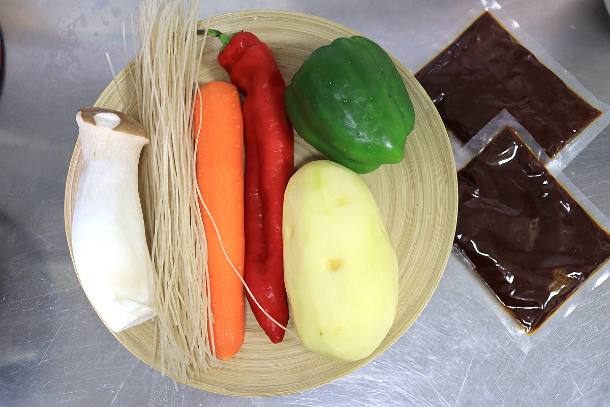 番茄味火锅底料做牛肉,牛肉焖火锅底料