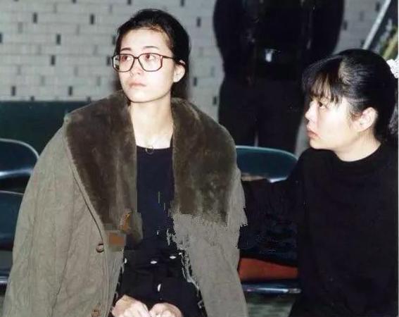 “潇洒亚姐”的浪荡人生,和她爱过的那些有钱男人