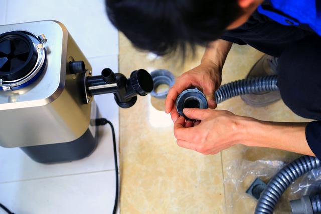 厨余垃圾处理器助你解决厨房垃圾,垃圾处理器要定期清理吗