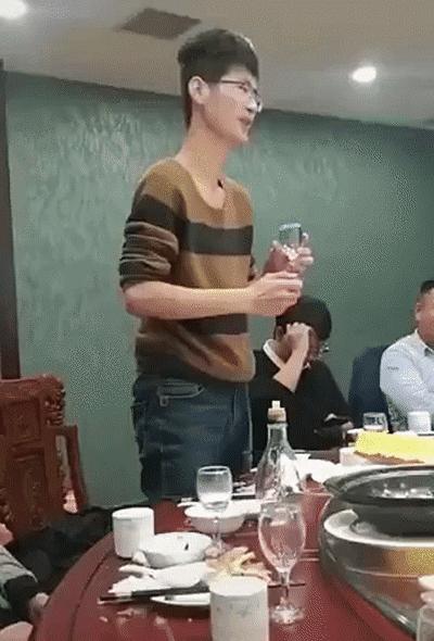 搞笑动图gif狗,搞笑动图gif猫咪