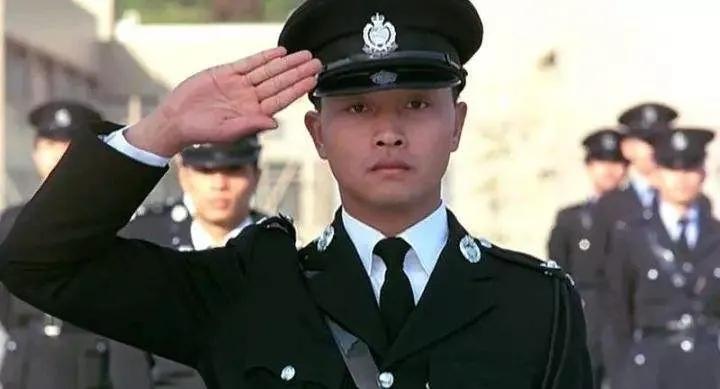 愿你走出半生归来仍是少年啥意思,英雄本色