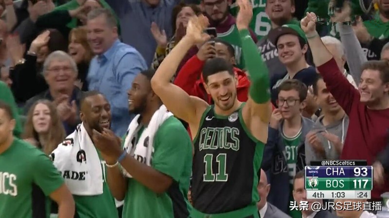 这天赋也太恐怖了吧？踮脚放篮+空中抓帽，2.31米巨兽引全场欢呼