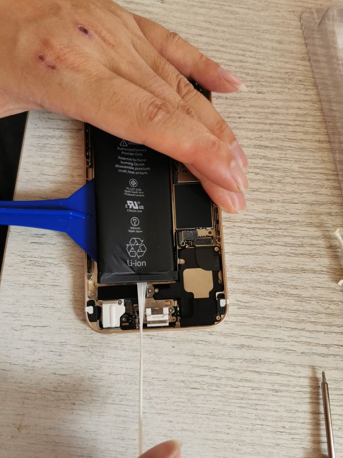 手机换电池要经过哪些步骤,上门换手机电池