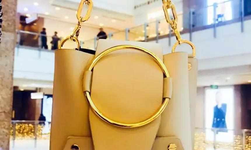 国内十大小众轻奢品牌包包500以内,适合夏季的轻奢包包百搭