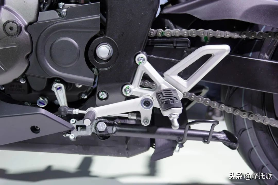 街车有两种，能战斗的街车和其他街车