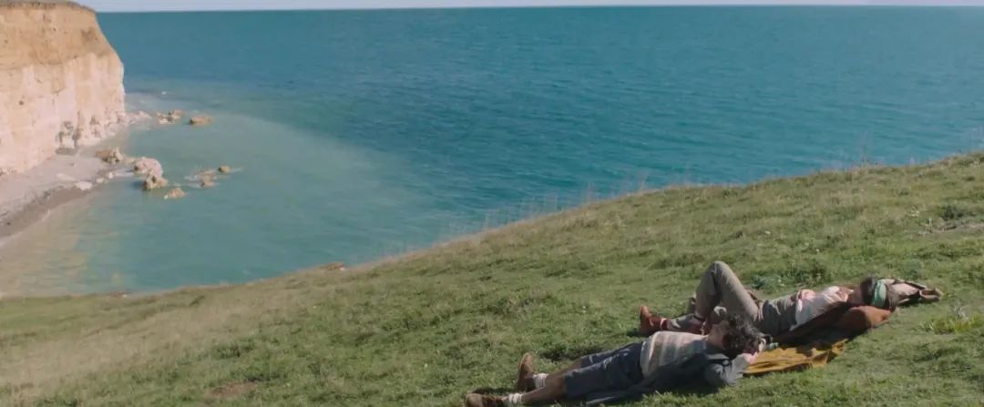 性感女神又演了一部姬片,挑战恋爱禁忌