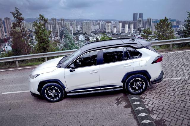 溯·承丨与威兰达一起探索千年滇池的繁华起源