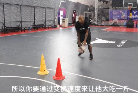 学会这招轻松摆脱防守者,教你三招摆脱防守最实用