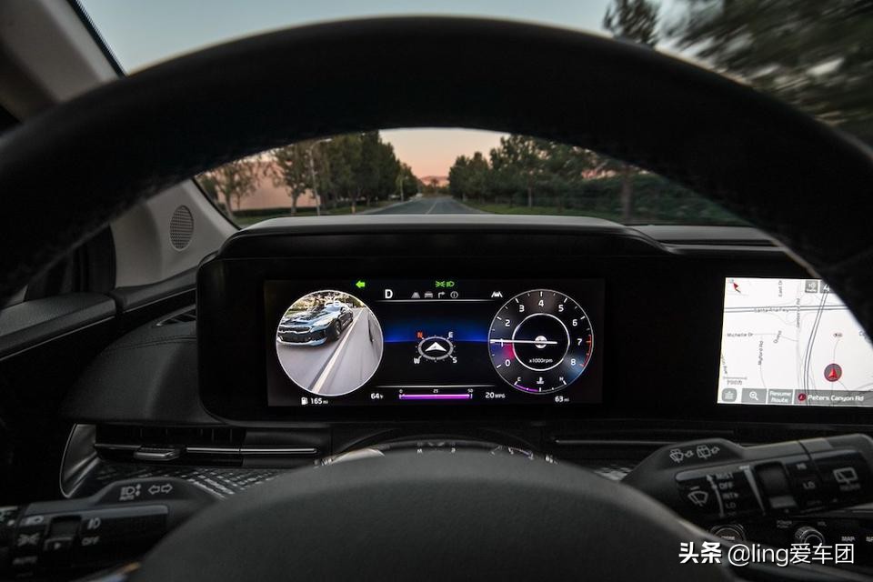 起亚嘉华最适合家用的车,全新起亚嘉华定位中大型mpv