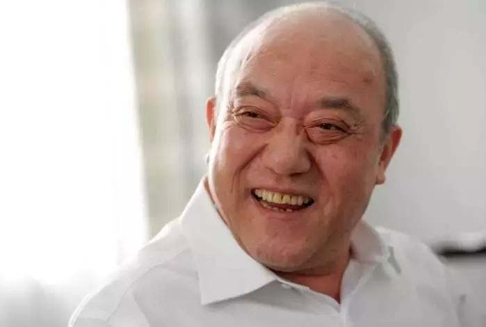 从中国首富到中国首善,鲁冠球儿子掌舵,女儿女婿齐上位协作接班