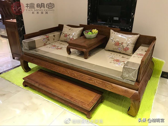 如何防止红木家具裂纹发霉,红木家具被雨淋了怎么办