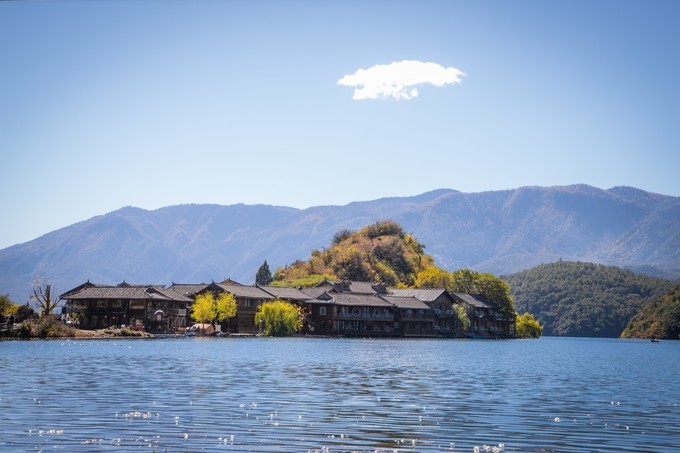 消失的地平线上的“香巴拉”和“女儿国”（二）