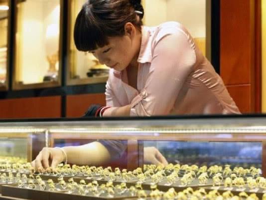 金店“以旧换新”时，3点要注意，若大意，可能会被坑