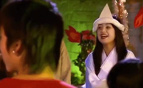 这样拍照发朋友圈的女生，也太“婊”了