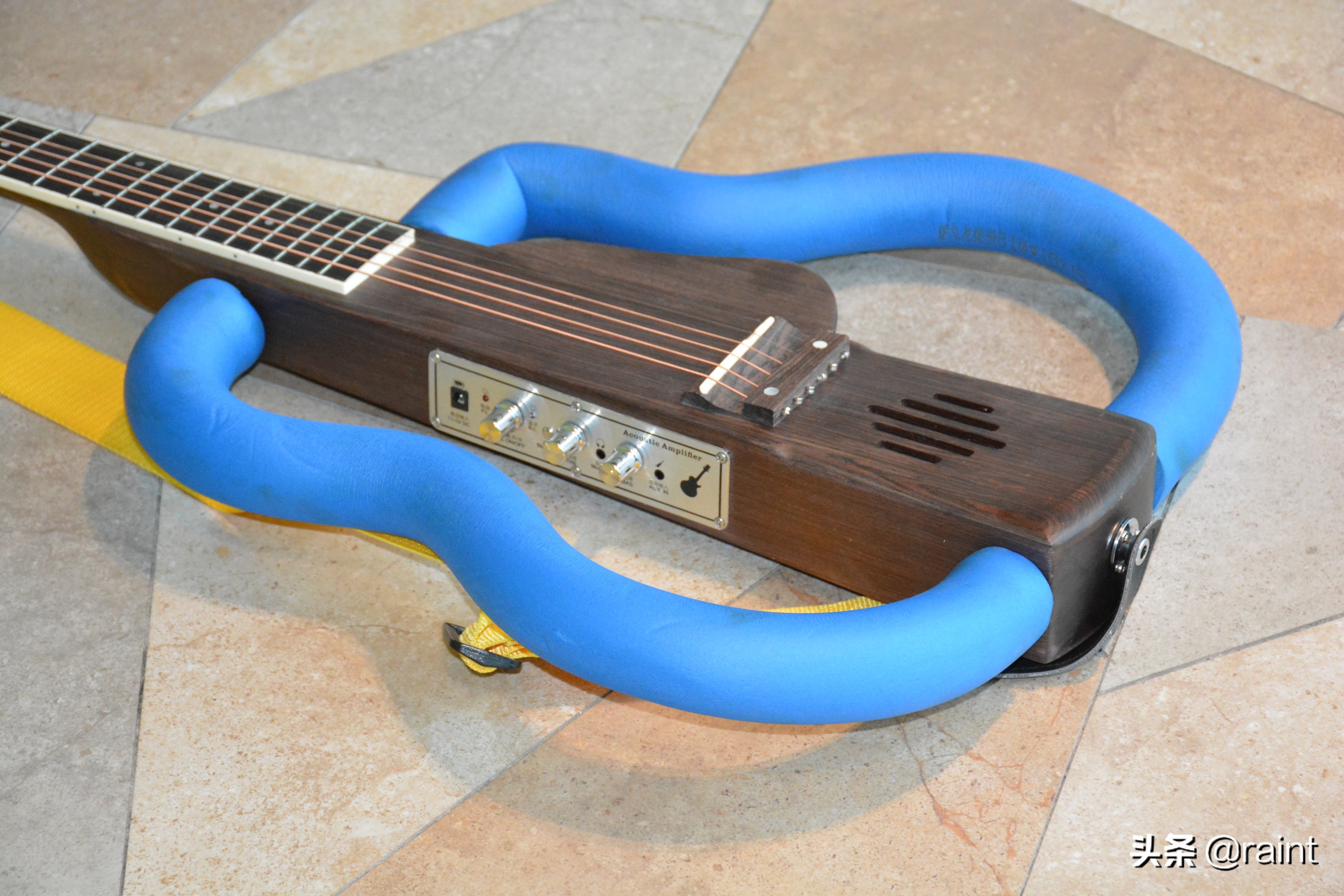 释放狂野,发挥潜能,演风采——力稳旅行吉他体验