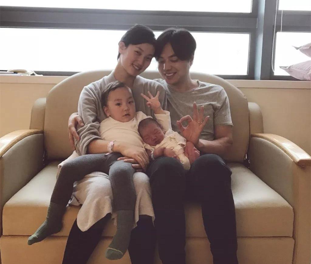 中国超模界四大金刚之一的奚梦瑶,国际超模奚梦瑶33岁