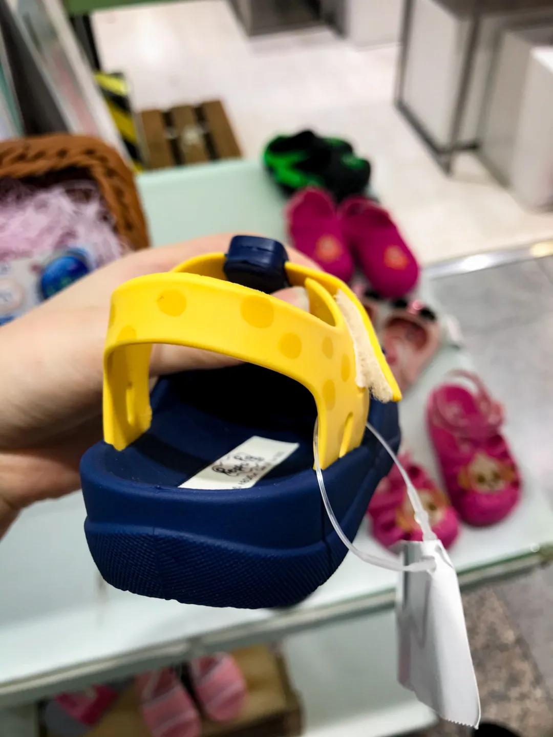 儿童穿哪种凉鞋比较好测评,关爱宝宝从脚开始