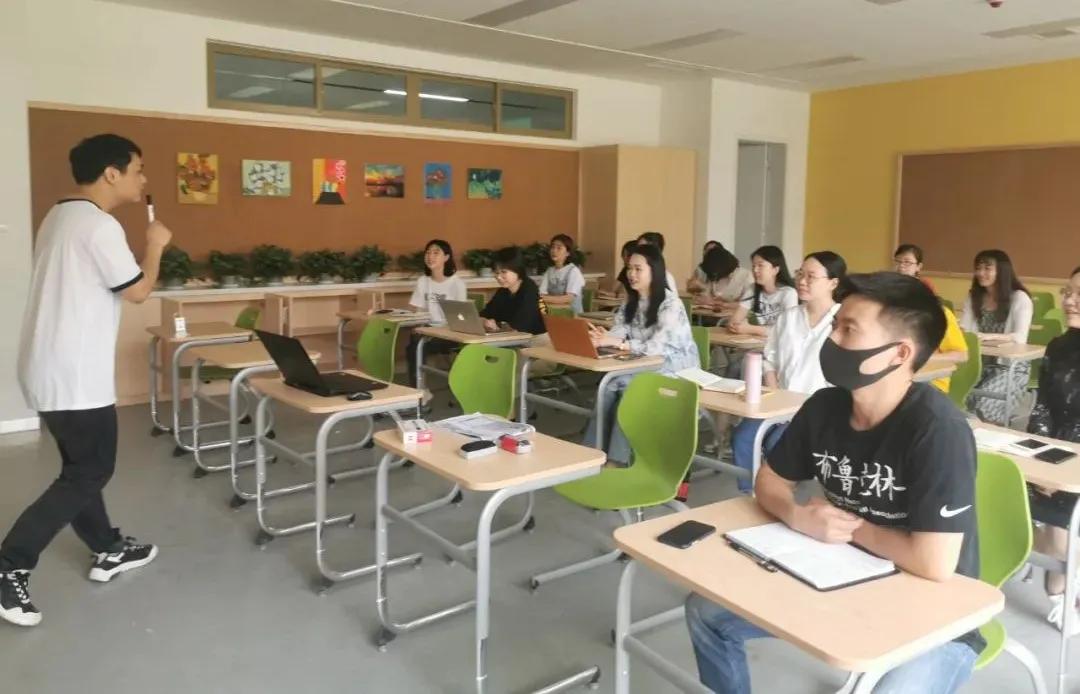 看了这所名校的《24小时》家长瞬间哭了：“真选对了学校”