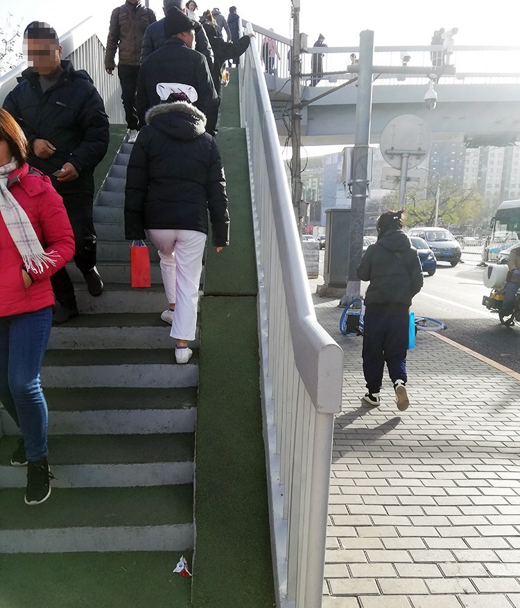 老人家摔了进icu的存活率,摔倒了住进icu了