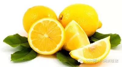 衣服弄脏了要用什么东西洗掉,衣服有静电粘的脏东西怎么去除