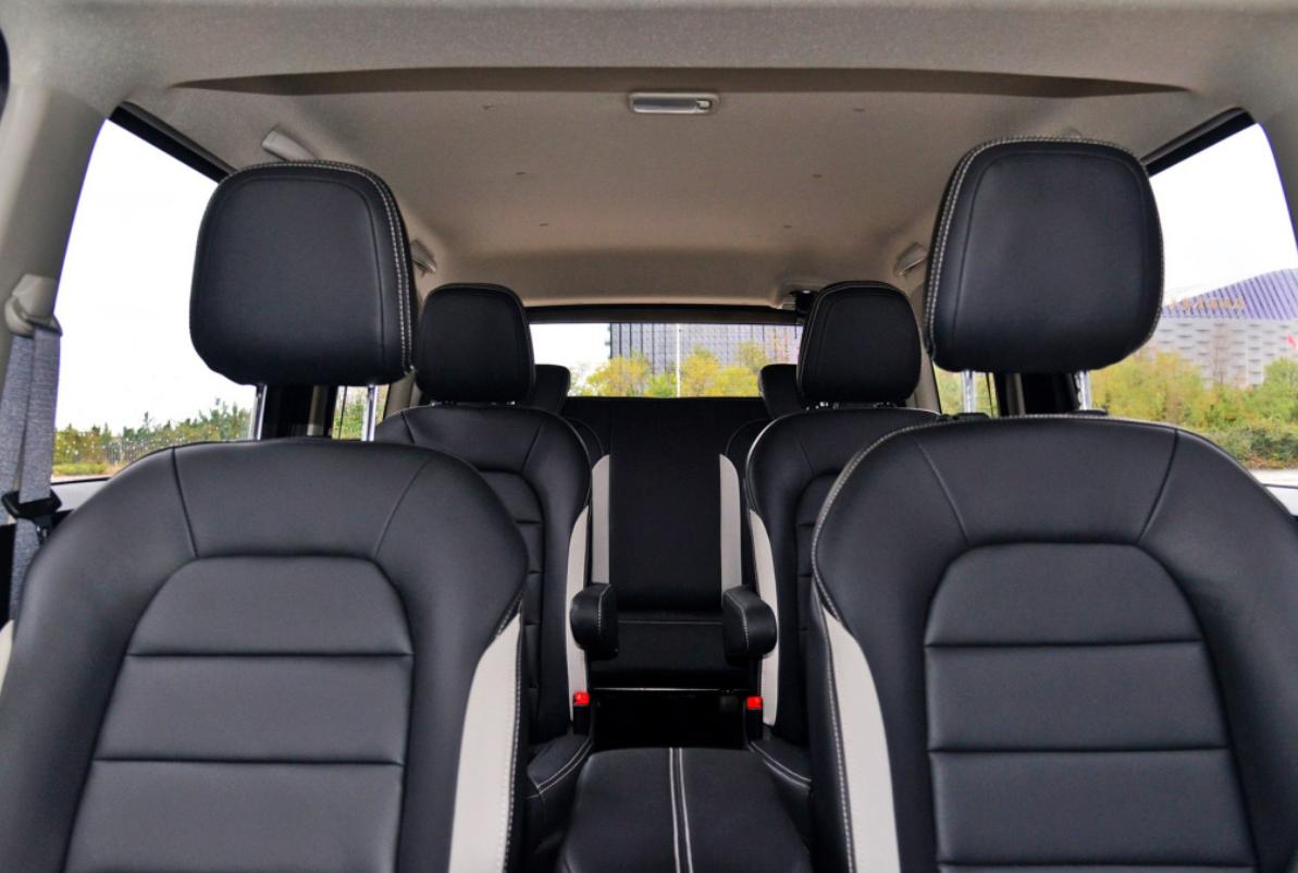 瑞风m3和宏光plus,瑞风m3五菱宏光plus很纠结买哪个