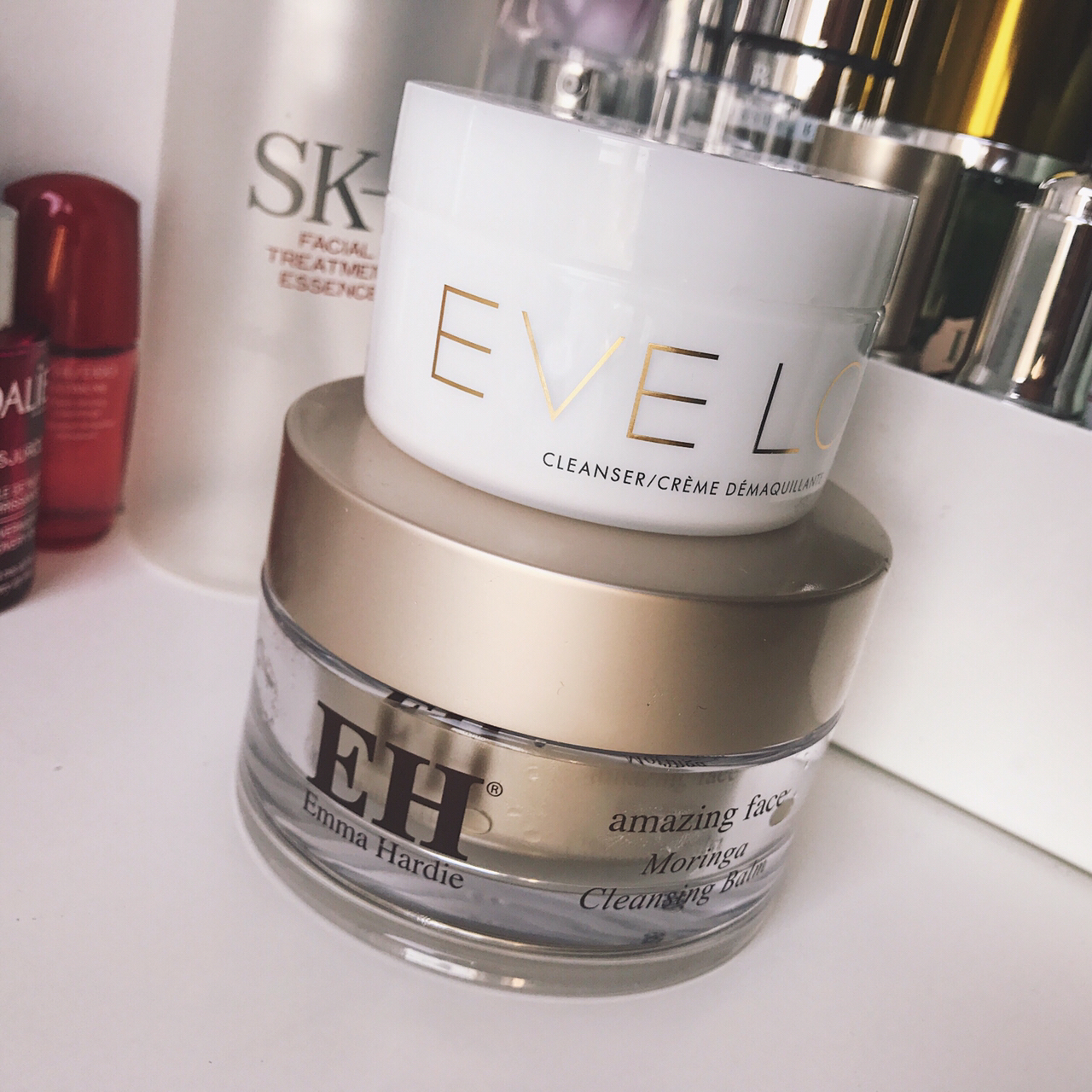 混合油皮适合护肤精华,混油皮保湿护肤方法