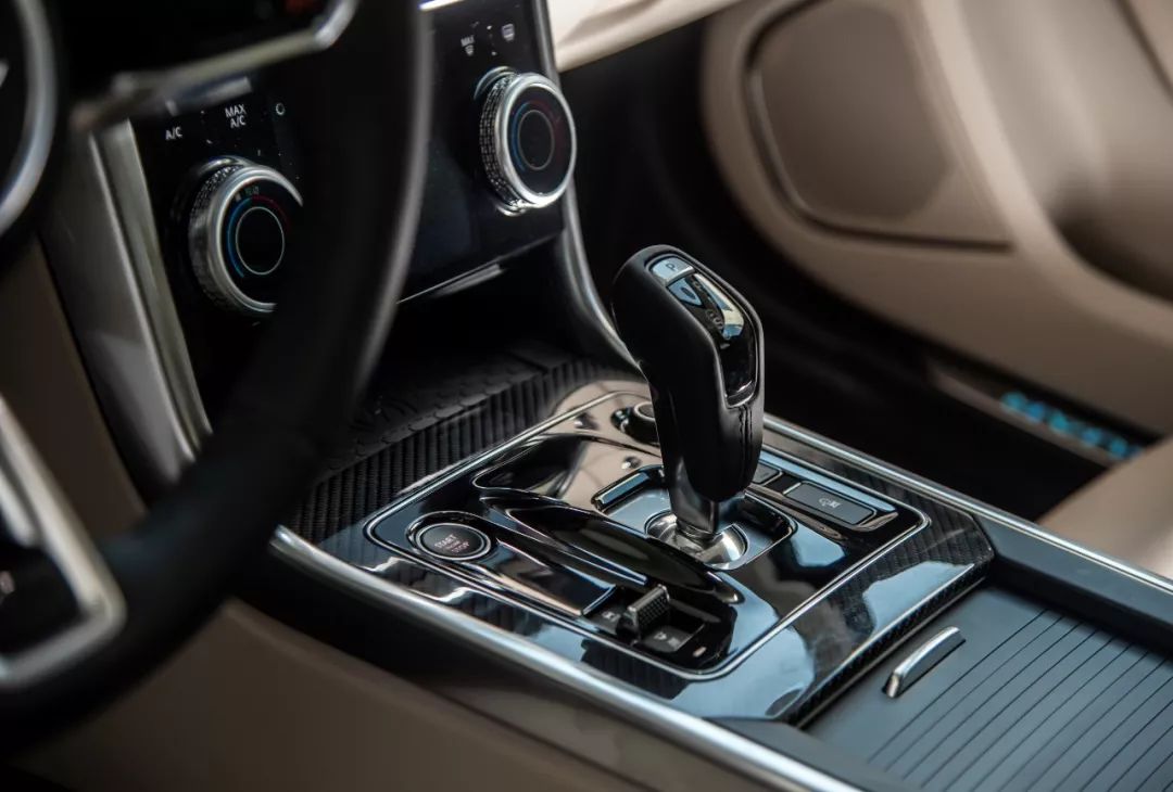 追求高品质带你感受全新捷豹xel,没有对比就没有伤害捷豹