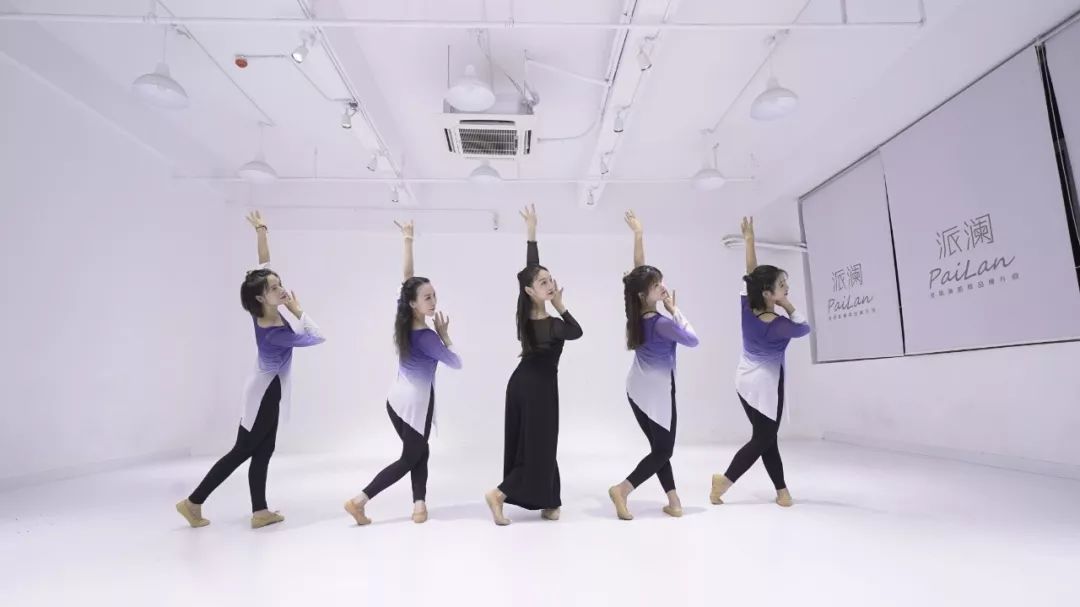 每天跳舞都是最开心的,每天跳舞的都是开心的人吗