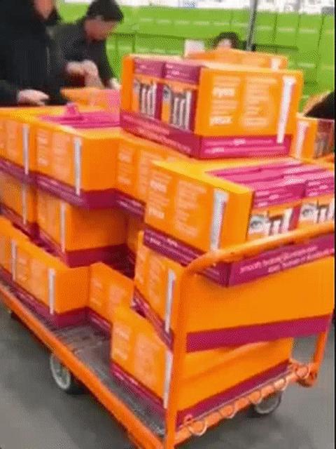 别跟了时尚丢了体面！3秒被抢光的优衣库，让无数人的素质掉一地