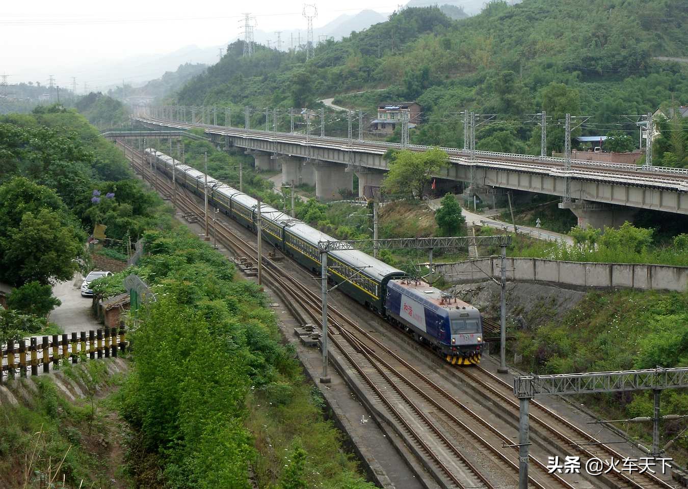 重庆到拉萨z223火车时刻表,重庆到拉萨的火车每天都有吗