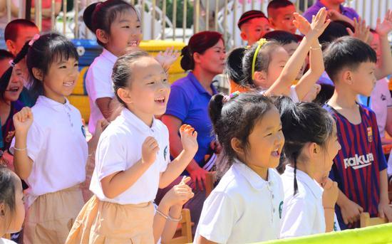 沃德兰·东大幼儿园易城园“沃沃足球赛”圆满落幕小球员诠释“体育精神”