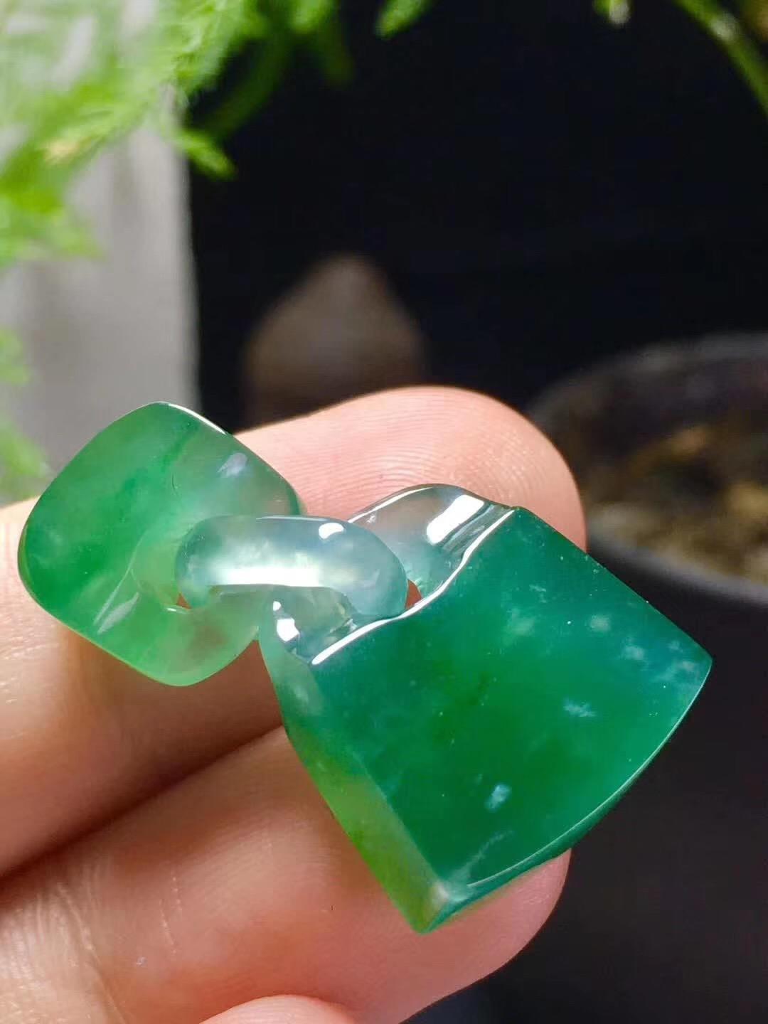 未婚夫30万定情信物,未婚夫给的100件定情信物