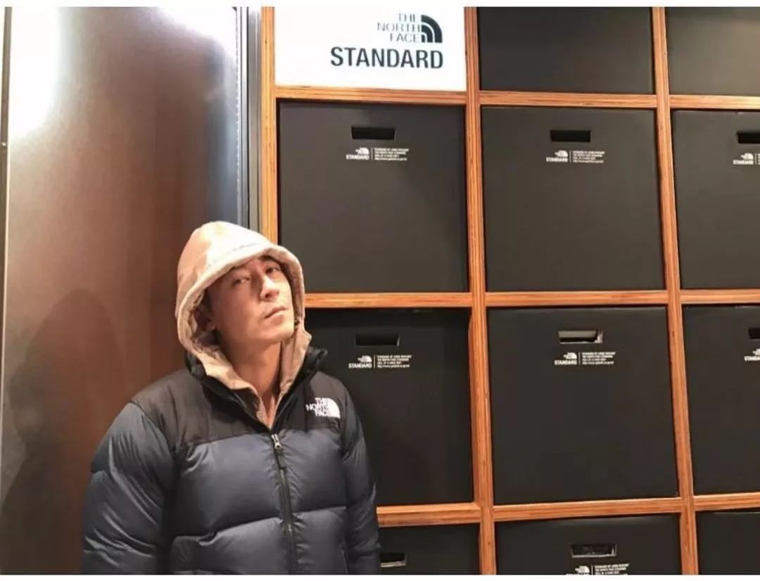 杨颖穿过的羽绒服品牌,杨颖穿的羽绒服