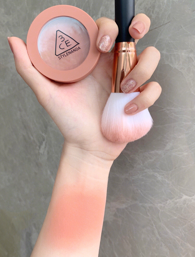 欧莱雅口红眼影粉底,欧莱雅官方旗舰店彩妆眼影