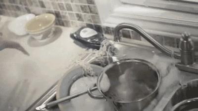 锅生锈经常洗锅水都是黄的怎么办,锅生锈了用什么才能快速消失