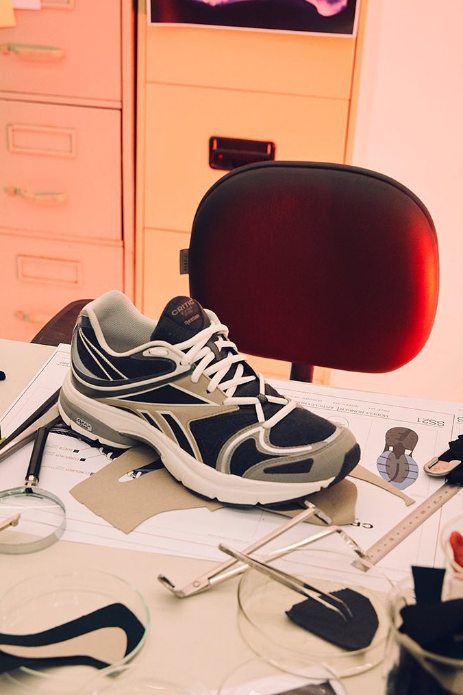 最近值得购买的好球鞋600左右,推荐一款球鞋价格适中