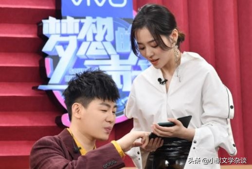 张靓颖当众表白,张靓颖与胡彦斌之间的关系