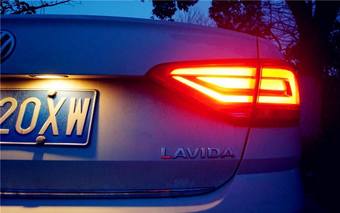 大众朗逸15年1.6自吸评价,15款大众朗逸车型参数