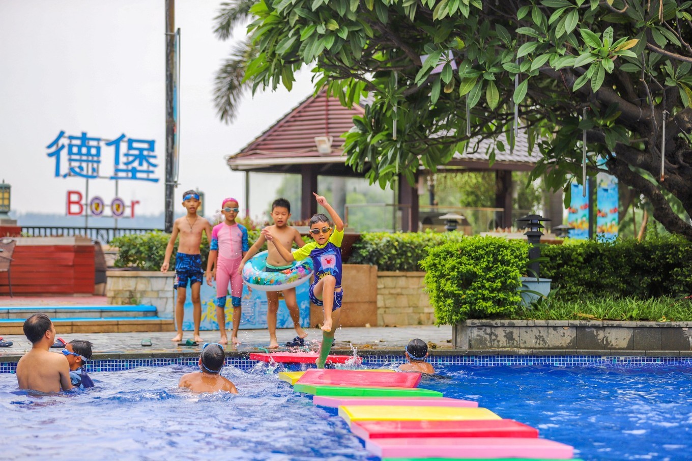 这里被称为广深后花园，每年夏天游人如织，有山有水的避暑胜地