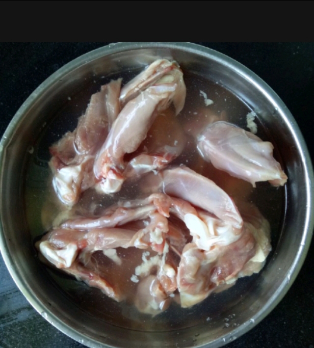 自制麻辣卤鸭锁骨真的不输周黑鸭,类似于周黑鸭口味的鸭锁骨怎么做