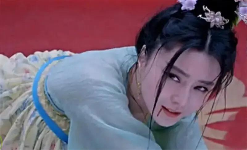 甄嬛传甄嬛后来是周迅演的吗,甄嬛传范冰冰为什么不演华妃