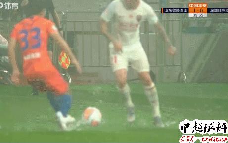 中超裁判误判山东鲁能,中超李霄鹏裁判
