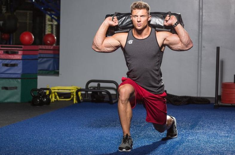 两块肌肉是交替训练还是集中训练,两组动作之间休息多久