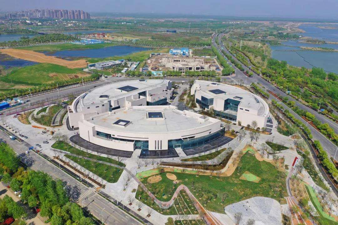 纸币变钱的小魔术,钱变魔术教程