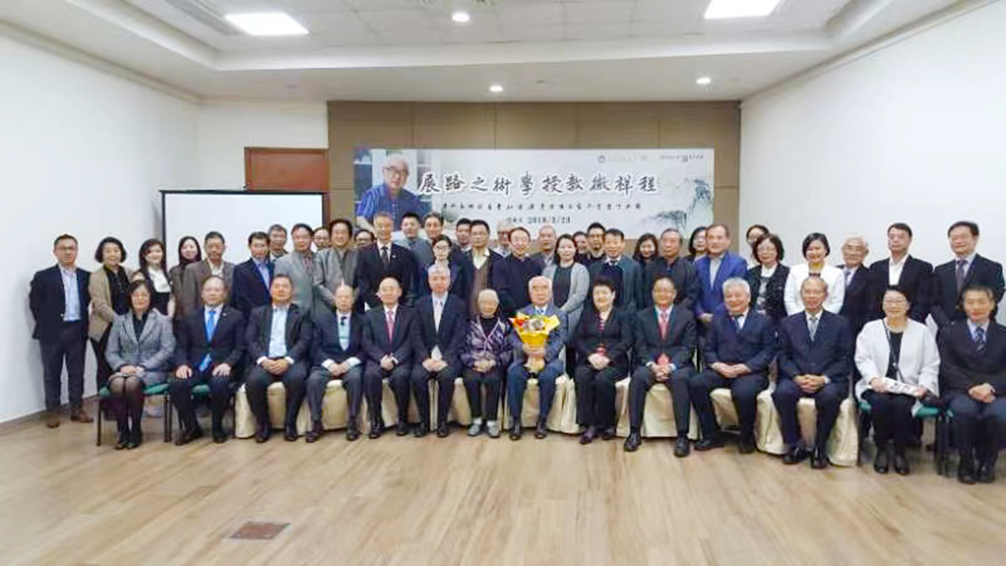 程祥徽语言立论诗文言情