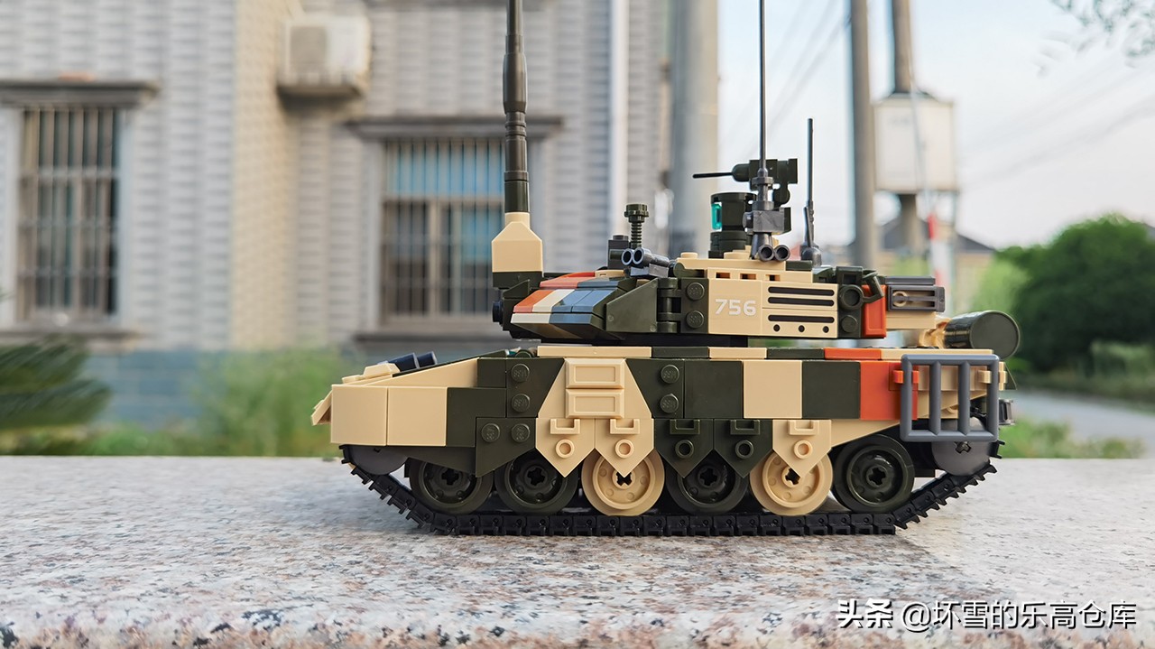 积木t90坦克带悬挂的,启蒙坦克积木虎式t90